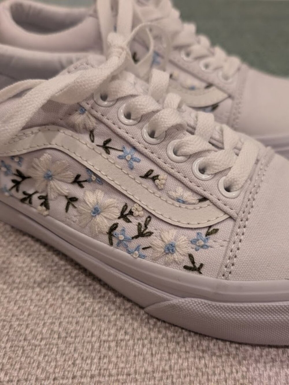 Vans Old Skool Blue Floral White Sneakers Women’s 7